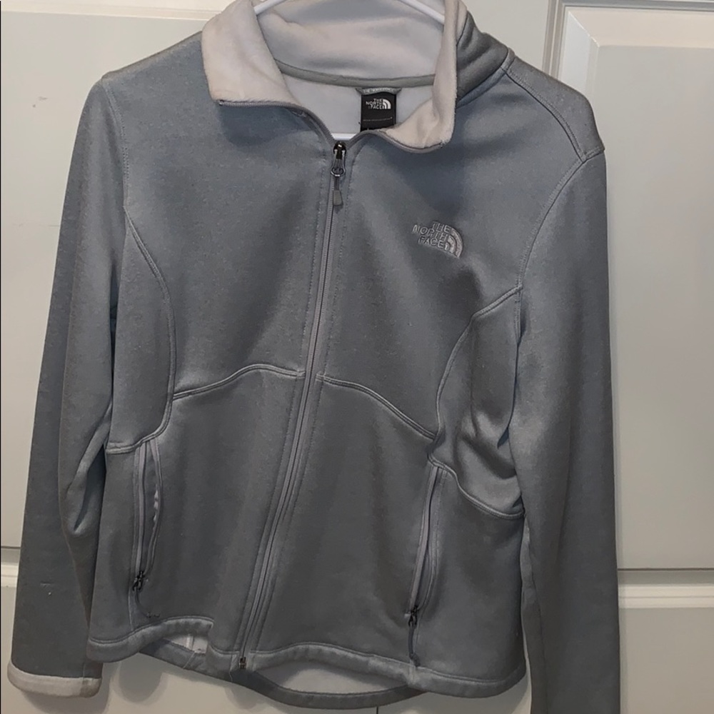 NORTHFACE GREY JACKET FUZZY INSIDE